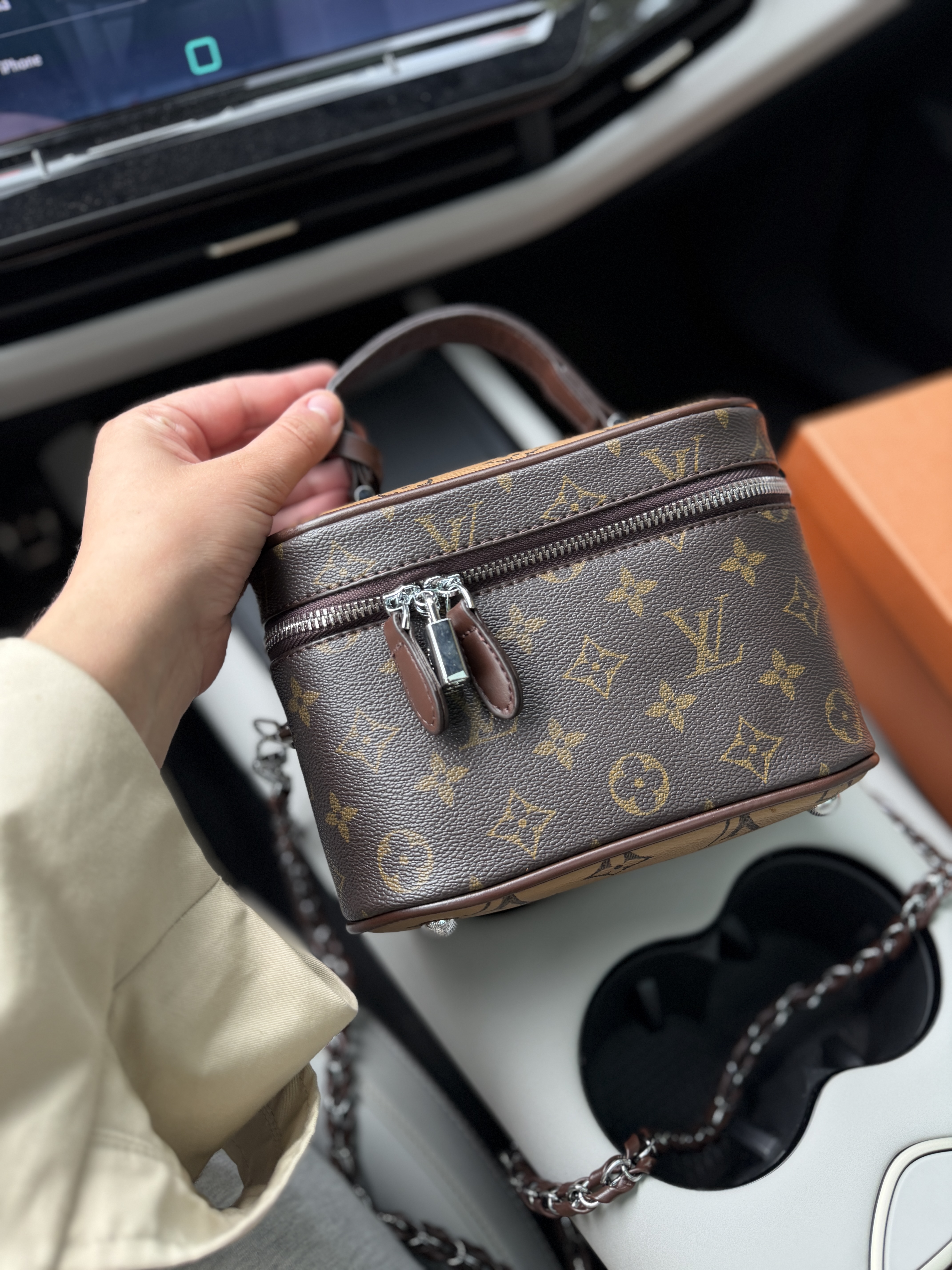 Сумка " LV " бочонок срібна фурнітура — фото 8