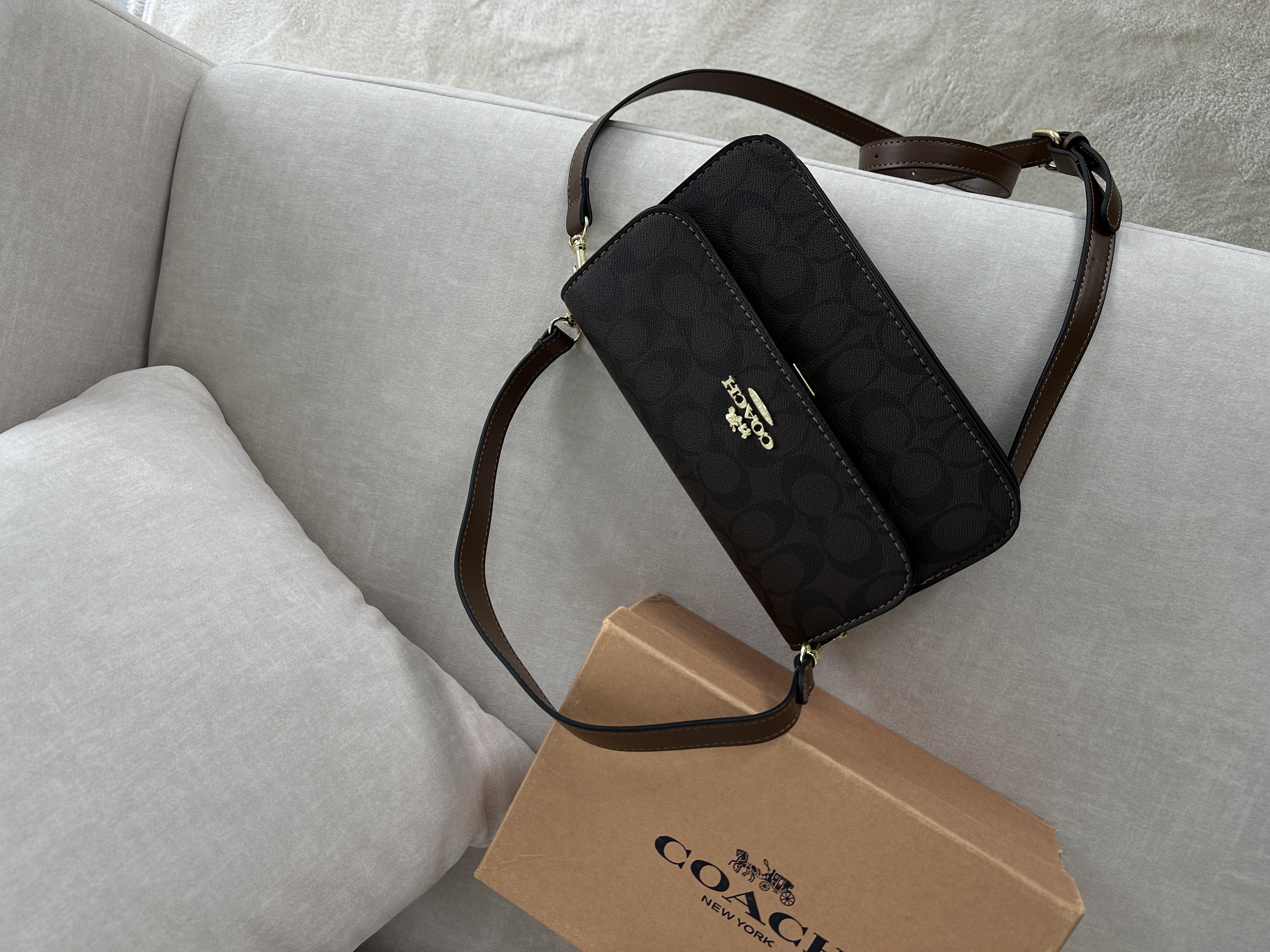Сумка " Coach " в коробці