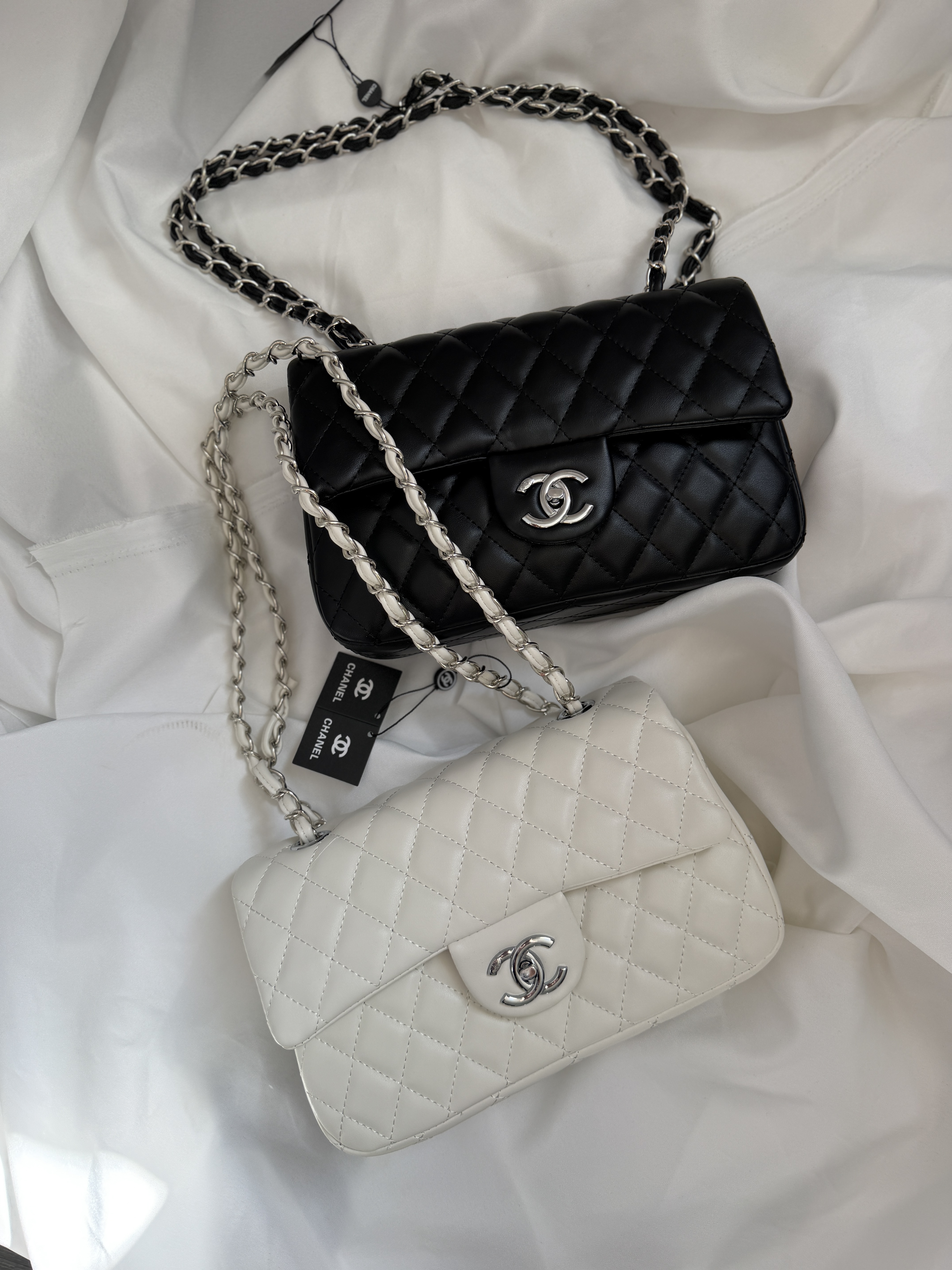 Сумка " Chanel " золота фурнітура