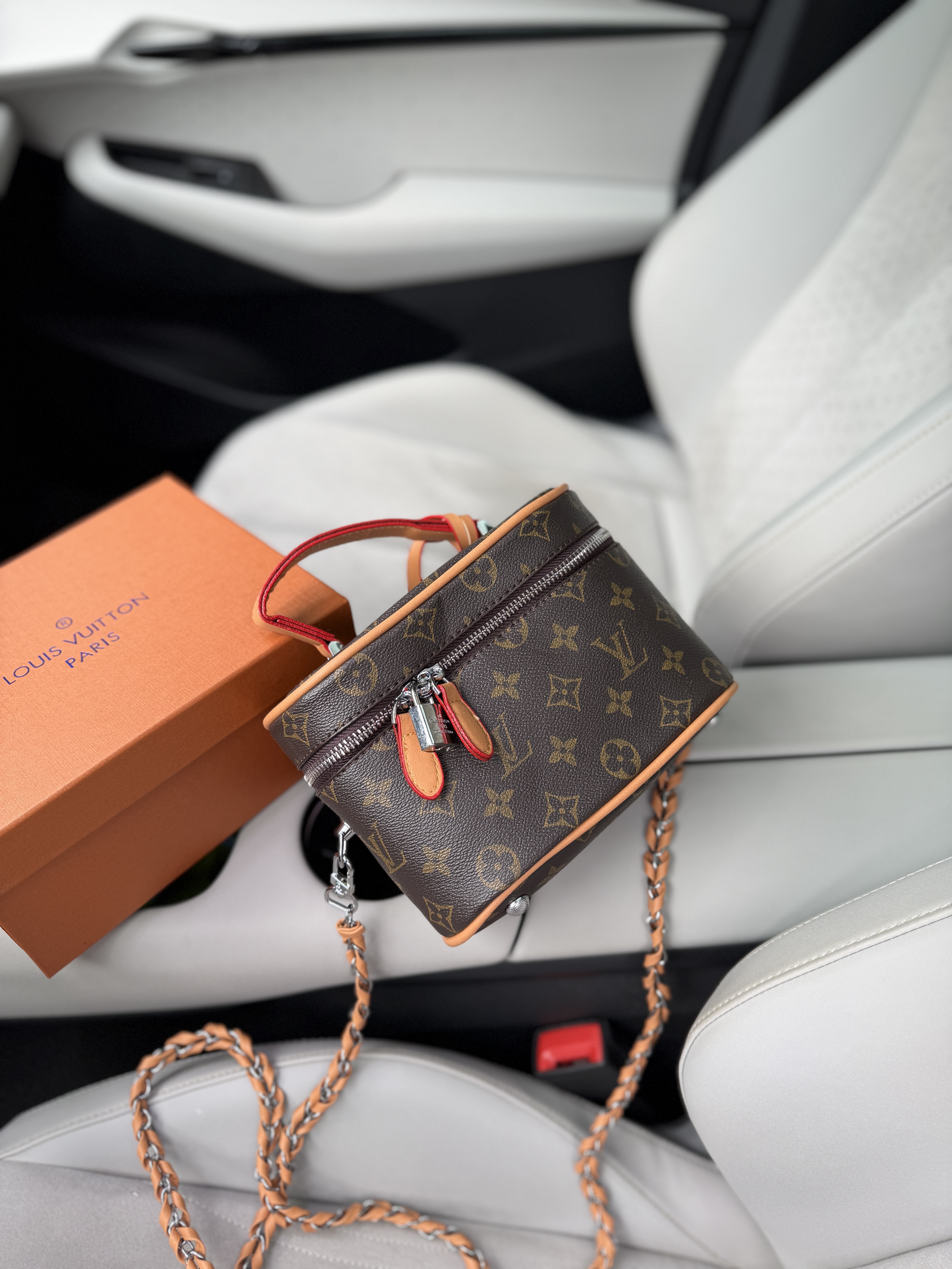 Сумка " LV " бочонок срібна фурнітура — фото 7