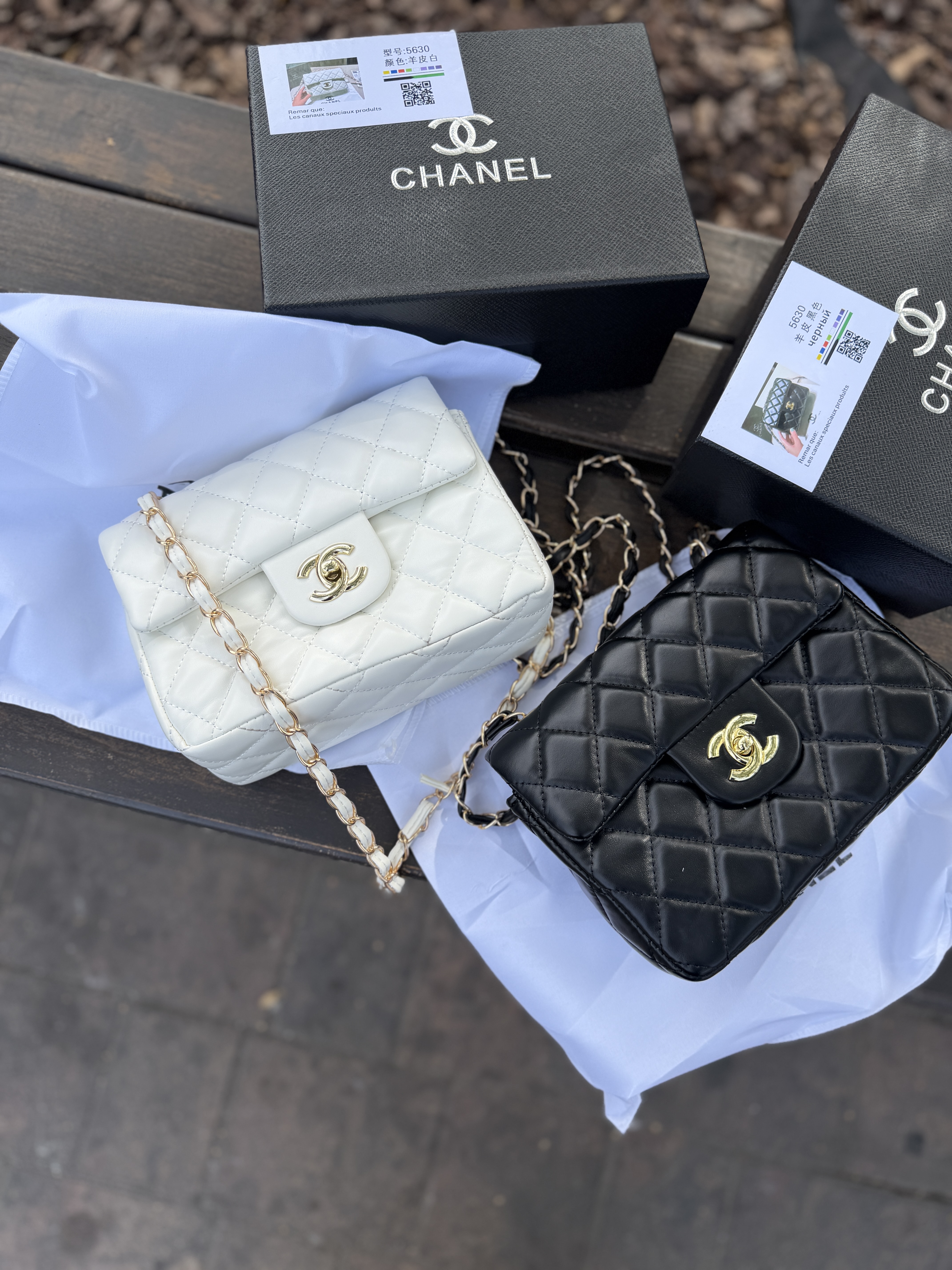 Сумка " Chanel " маленька з коробкою — фото 2