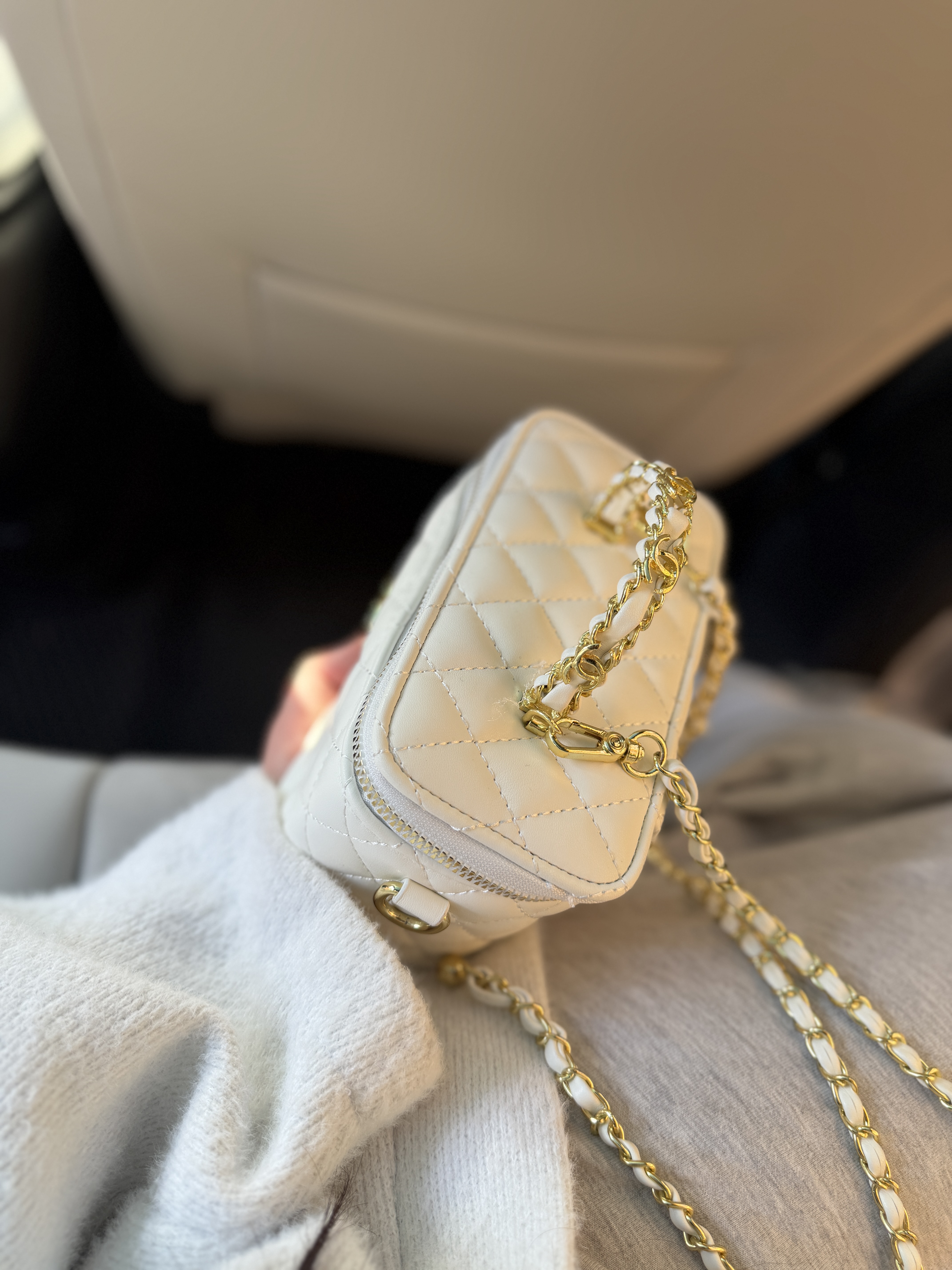 Сумка " Chanel " бочонок з маленьким лого — фото 7